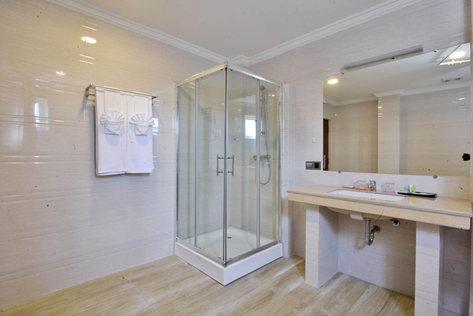 Serene Valley Hotel Янгон Экстерьер фото